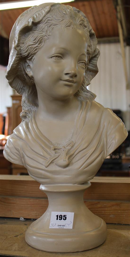 Plaster bust(-)